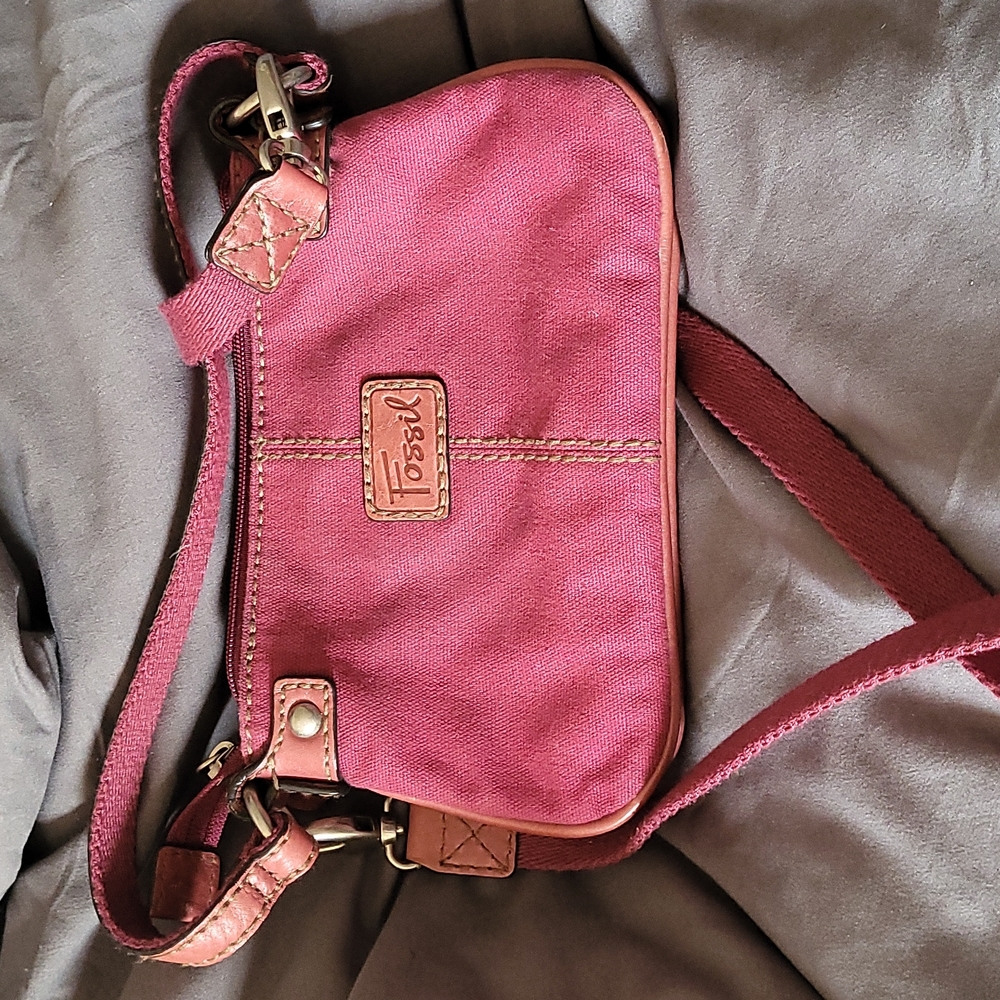 Fossil purse